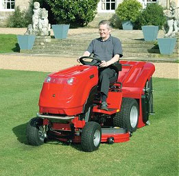 V Series Tractor Mower V23/50D :  : 23HP Yanmar 3 cylinder DIESEL Engine 
Hydrostatic Transmission
Electric Start
Electric Clutch
390L Sweeper (Powered Grass Collector)
Electric Emptying
Manual Deck Lift